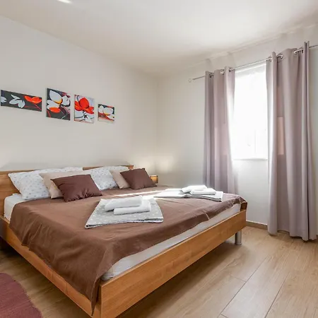 Apartamento 1 Bedroom Amazing In Vir