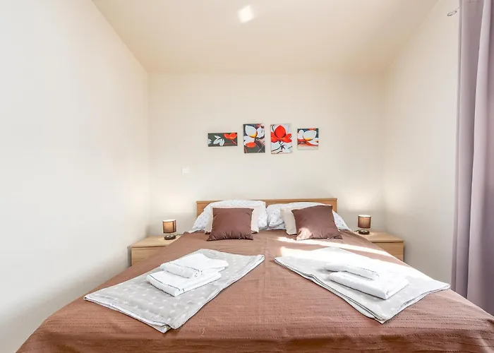 1 Bedroom Amazing In Apartamento