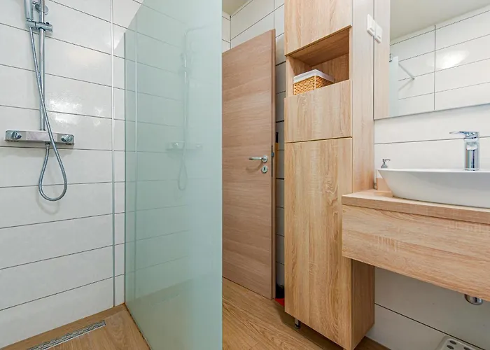 1 Bedroom Amazing In Apartamento *