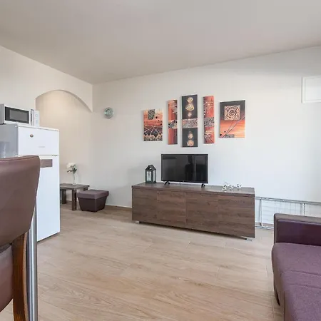 1 Bedroom Amazing In Vir