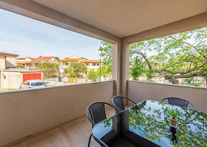 Appartement 1 Bedroom Amazing In *