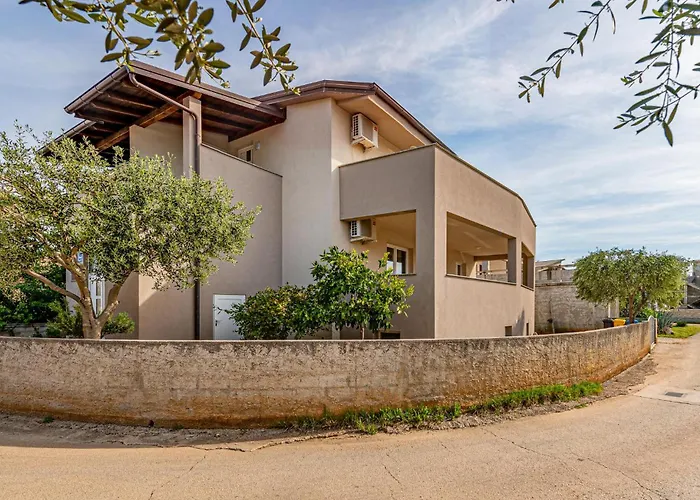 1 Bedroom Amazing In *